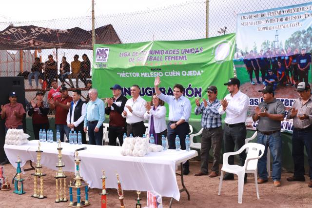 HÃ©ctor Melesio CuÃ©n Ojeda invitado especial a la inauguraciÃ³n del torneo de softball en la comuni