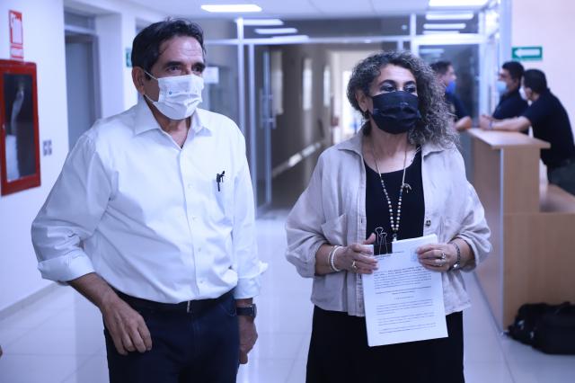 “El contagio del COVID se da por las gotas de saliva que arrojamos, por eso es importante una barrer