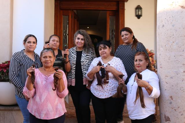 La donación de pelucas oncológicas en el PAS, ya es una costumbre MC Angélica Díaz de Cuén.
