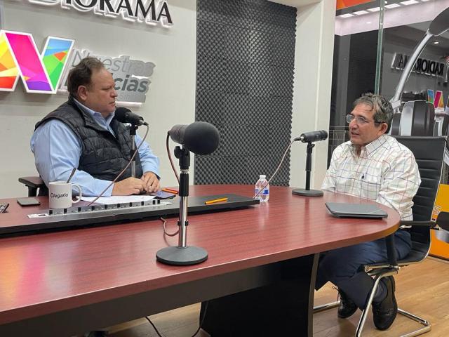 “De los 146 mil militantes, el 5 son universitarios y el otro 95 son el pueblo. Yo estoy orgulloso p