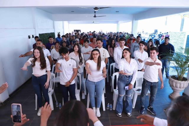 Toman protesta las y los nuevos jóvenes que integran los comités del CDM Juan José Ríos del PAS.