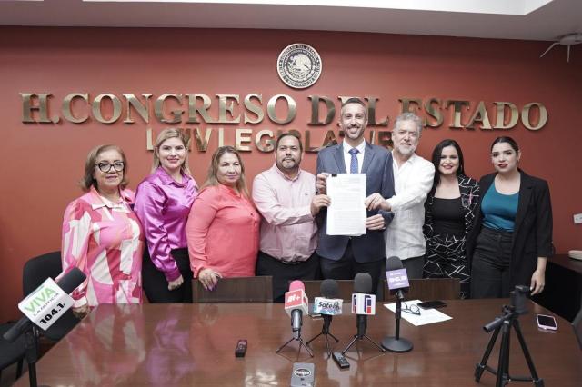 “Se interpone demanda contra Enrique Inzunza Cázarez por actos de corrupción” Gene René Bojórquez Ru