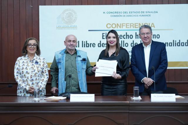 En el marco del Día Internacional de los Derechos Humanos el Dr. Gonzalo Armienta Hernández imparte 