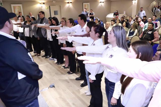 Cuén Ojeda toma protesta y renueva los comités directivos municipales de Choix, Juan José Ríos y Aho